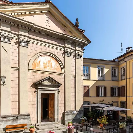 Cozy Pieracchi - A Slice Of History